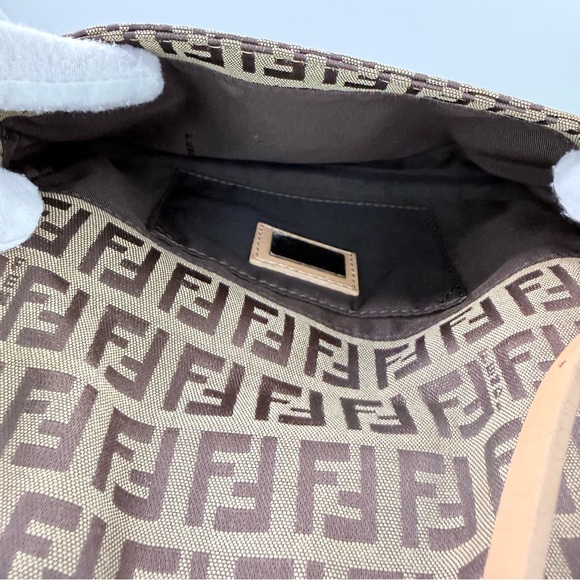 Fendi mini baguette bag with COA - Picture 8 of 14